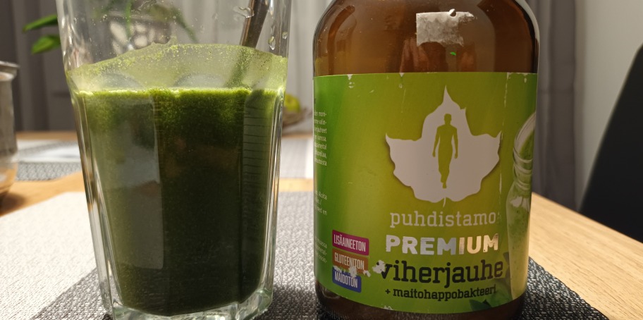 RECENZE: PUHDISTAMO - Premium Green Powder